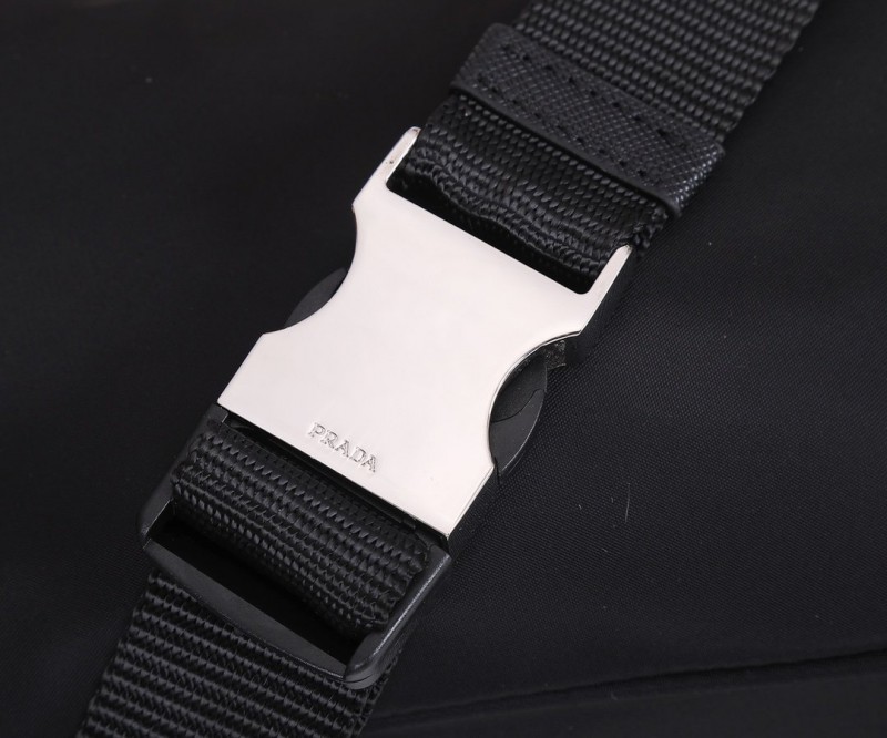 Prada 013 5