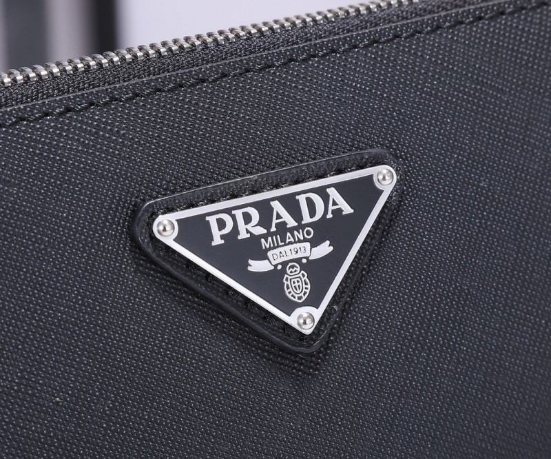 Prada 016 5