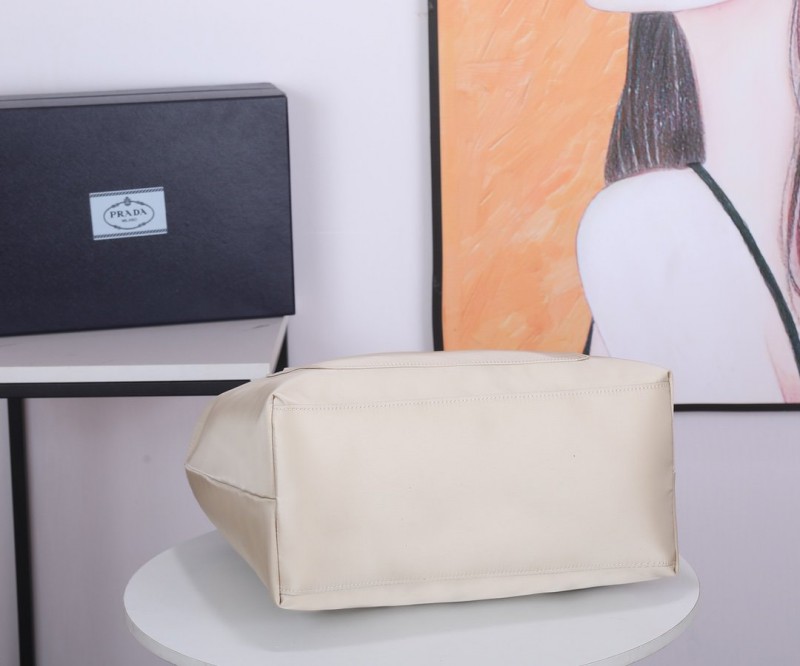 Prada 036 5
