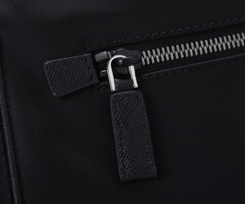 Prada 037 5
