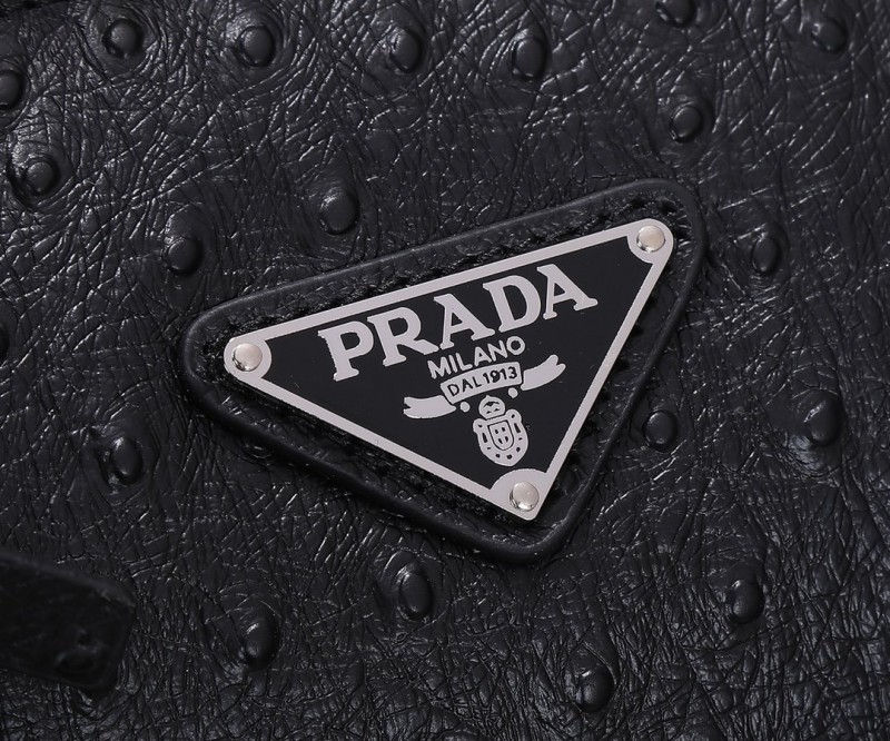 Prada 047 5