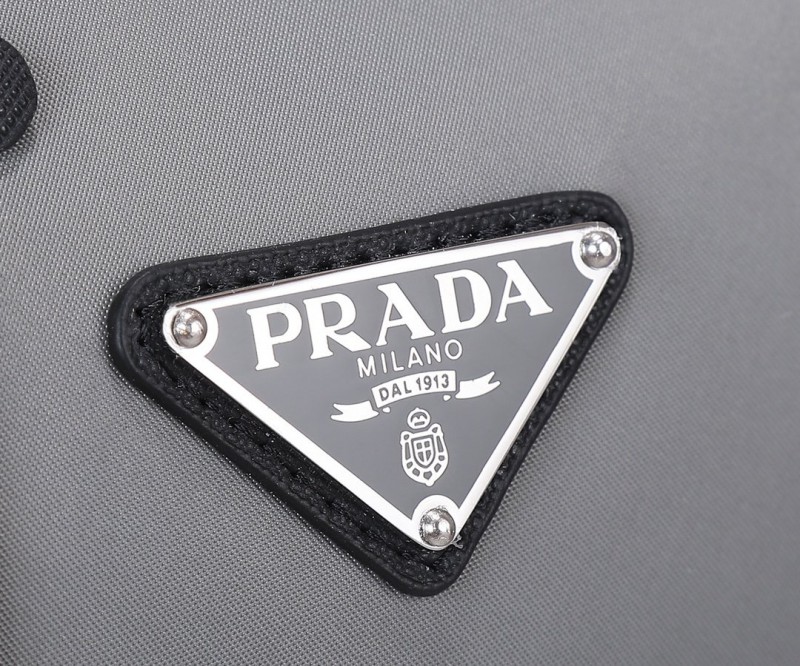 Prada 124 5