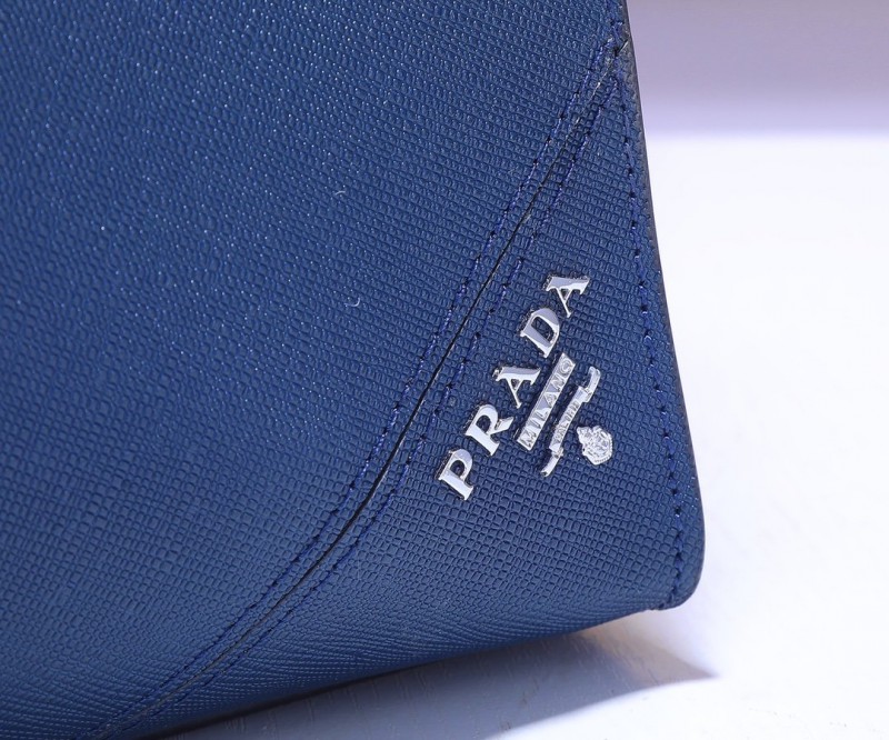 Prada 132 5