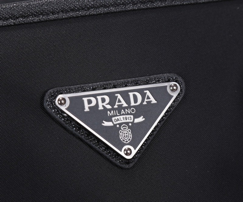 Prada 153 5
