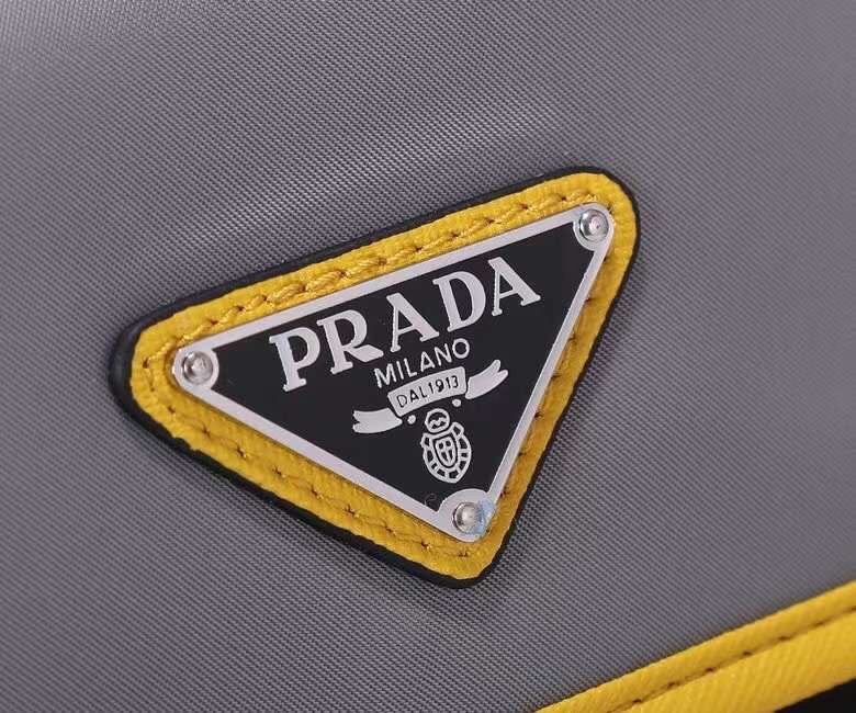 Prada 162 5