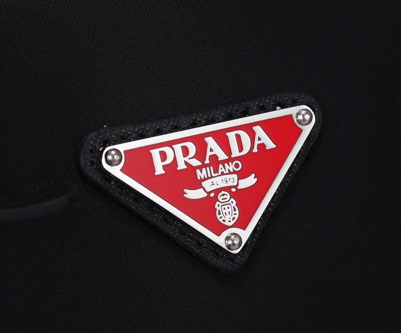 Prada 197 5