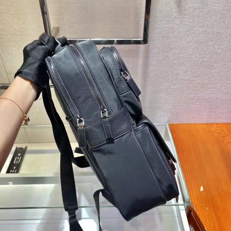 Prada 220 5