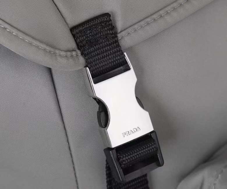 Prada 221 5