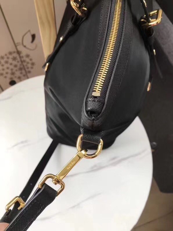Prada 227 5