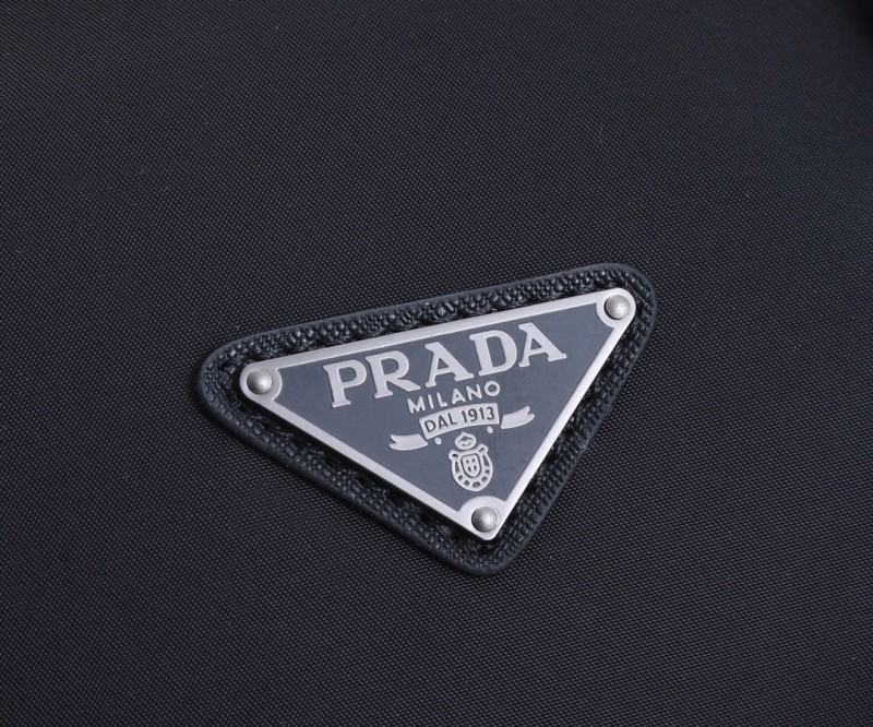Prada 235 5
