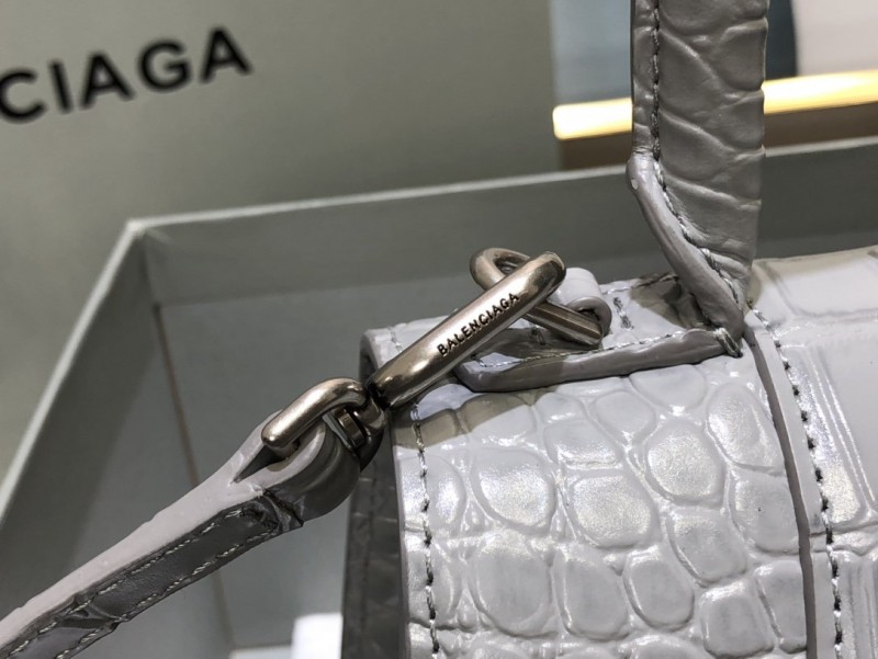 Balenciaga 103 5