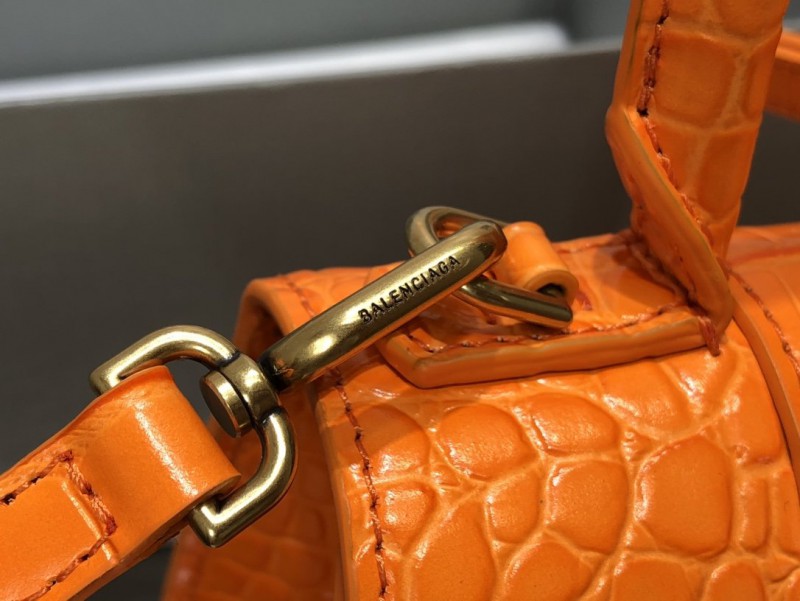 Balenciaga 107 5
