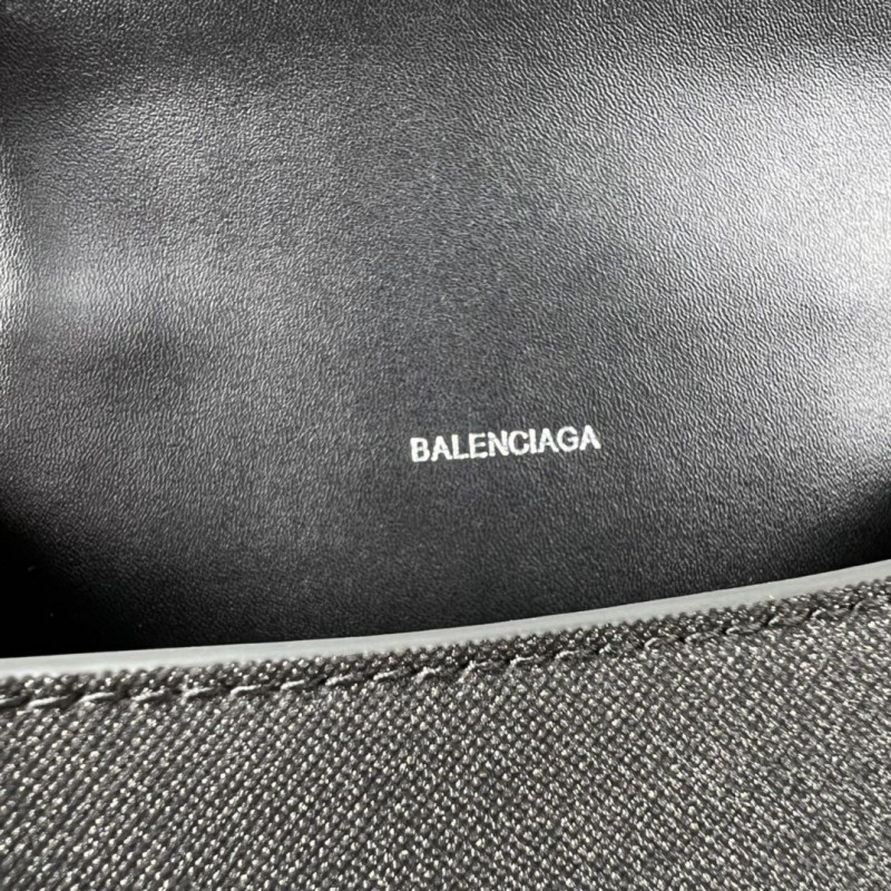 Balenciaga 117 5