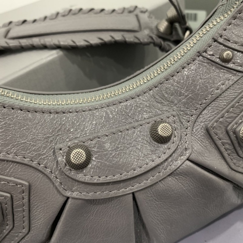 Balenciaga 127 5