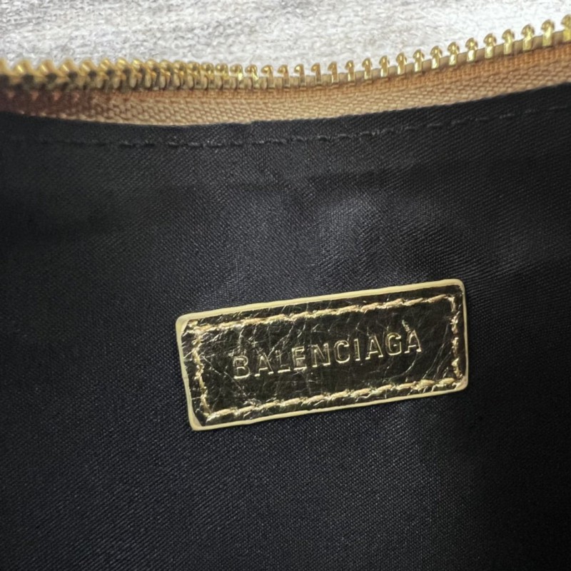 Balenciaga 135 5