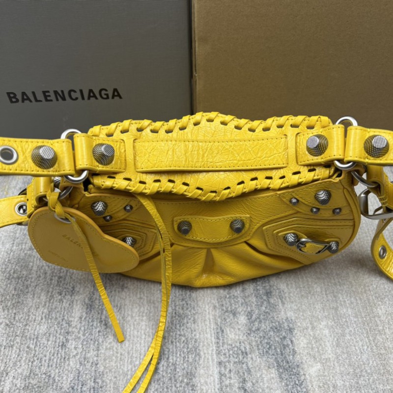 Balenciaga 137 5