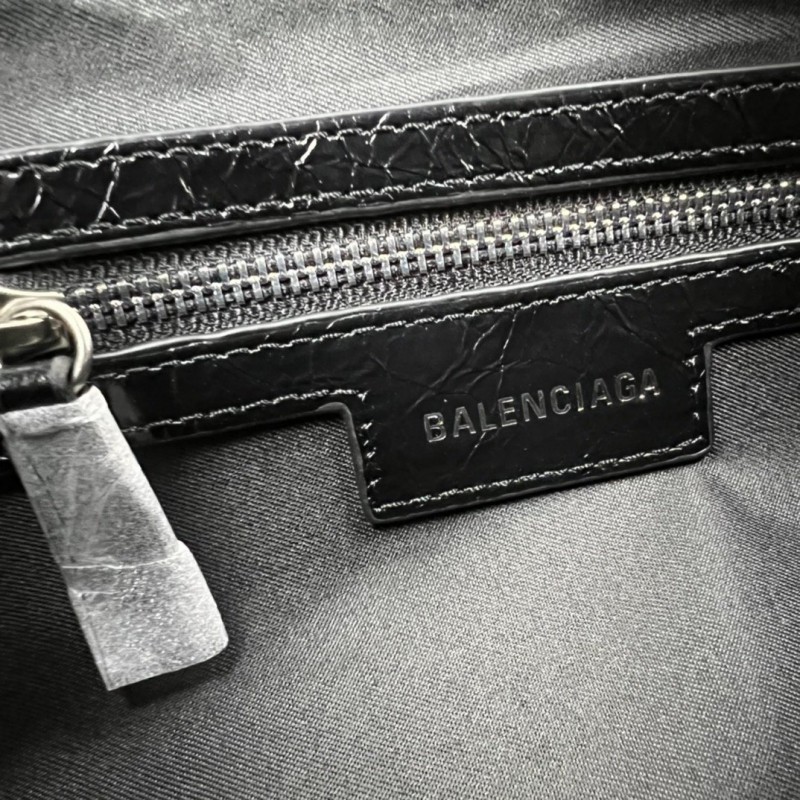 Balenciaga 146 5