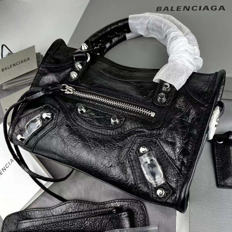 Balenciaga 148 5