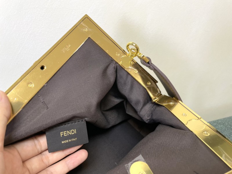 Fendi 022 5