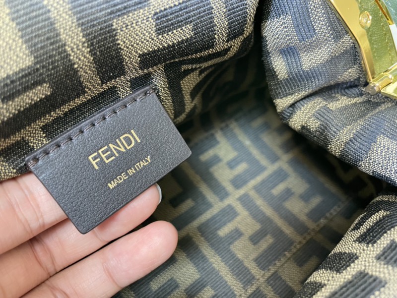 Fendi 074 5
