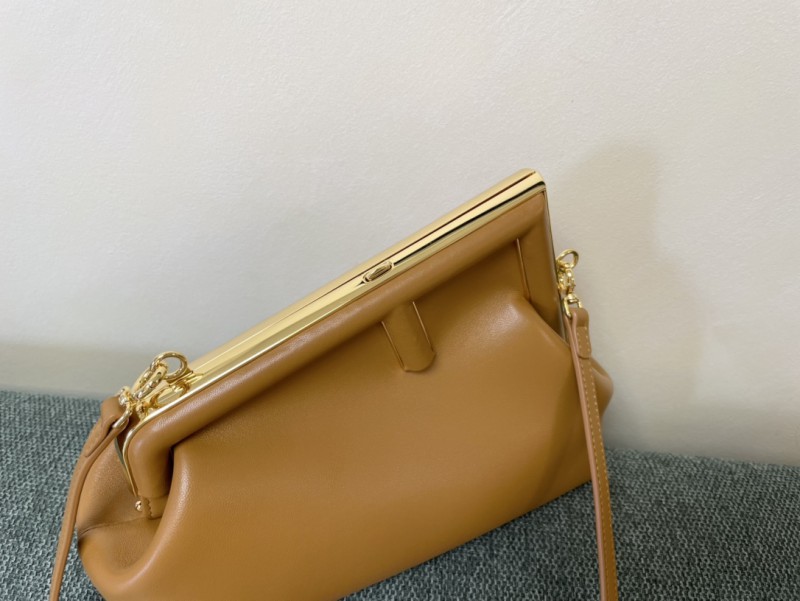 Fendi 076 5