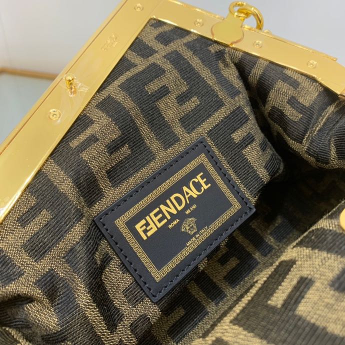 Fendi 092 5
