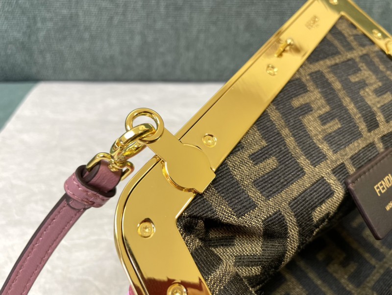 Fendi 130 5