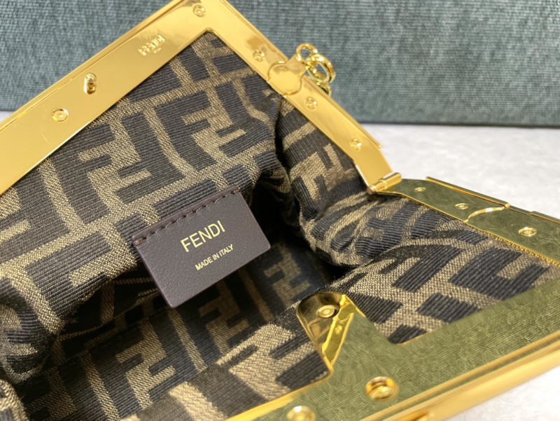 Fendi 131 5
