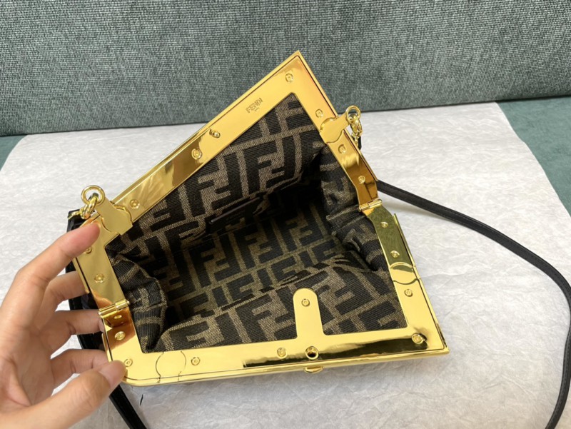 Fendi 133 5