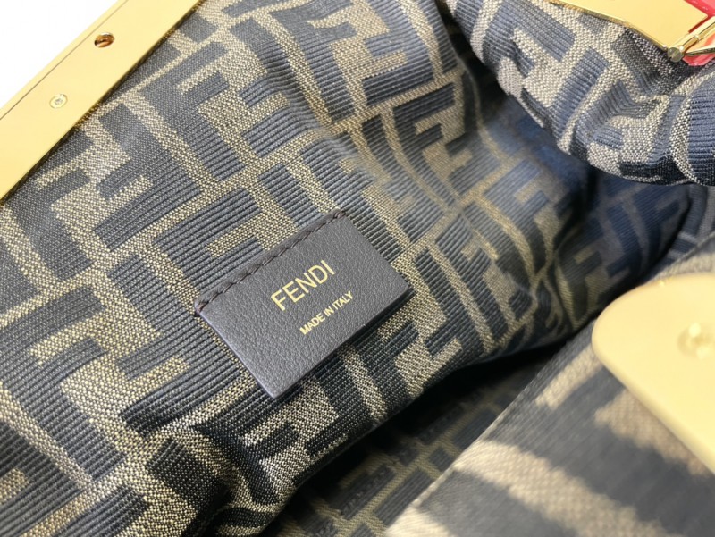 Fendi 136 5