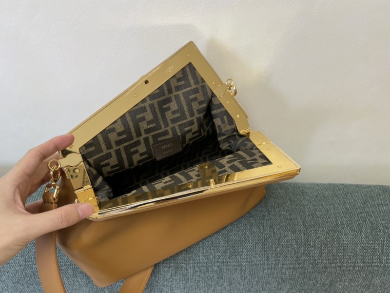 Fendi 140 5