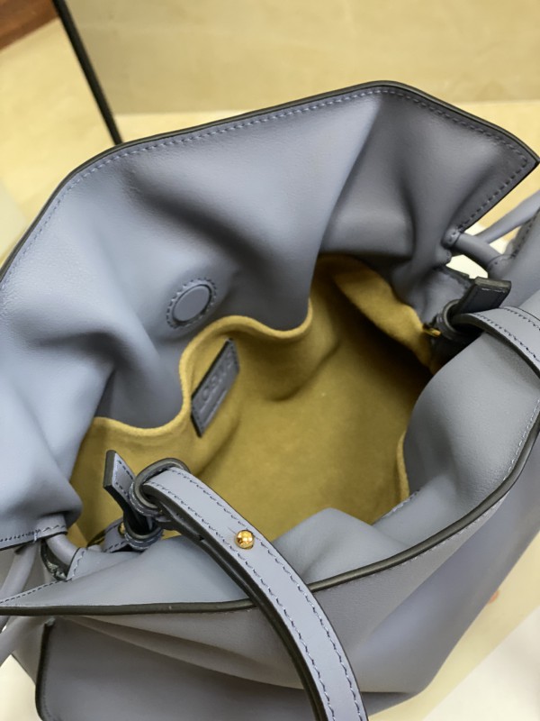 Loewe 057 5