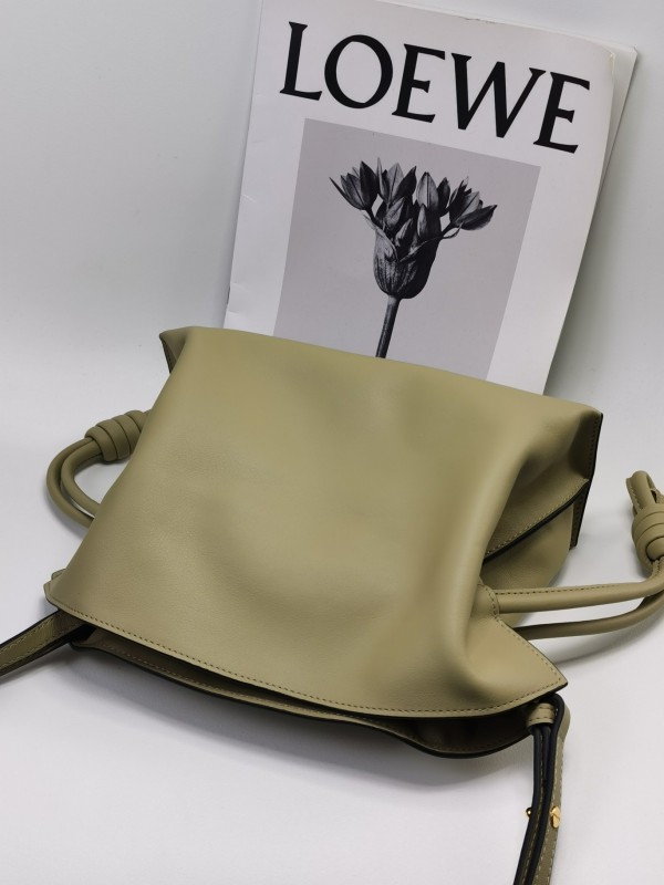 Loewe 117 5
