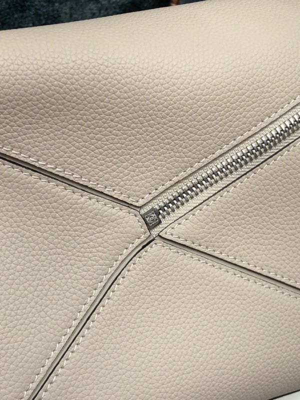 Loewe 143 5
