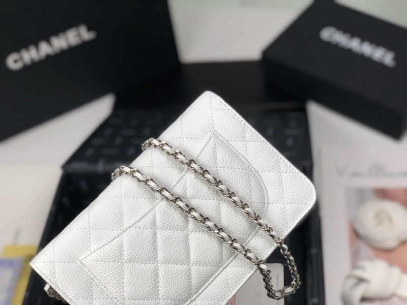 Chanel 002 5