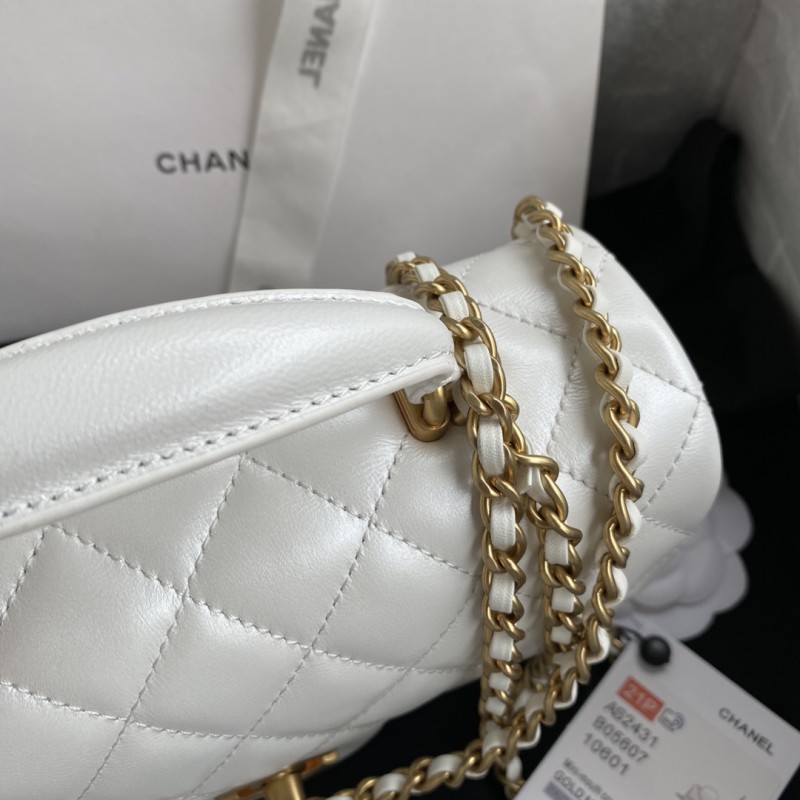 Chanel 220 5