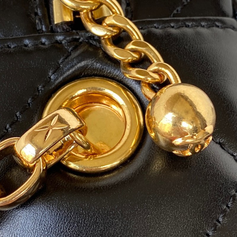 Chanel 393 5