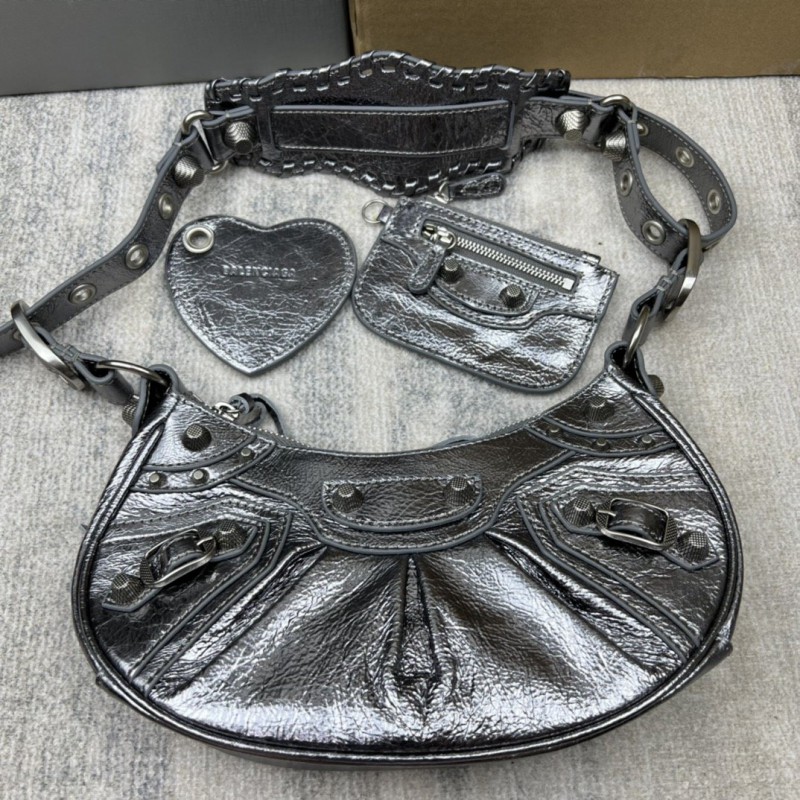 Balenciaga 130 6