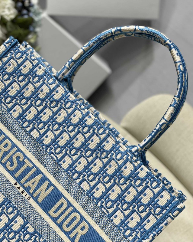 Dior 195 6