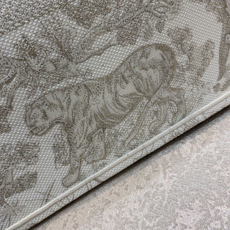 Dior 210 6