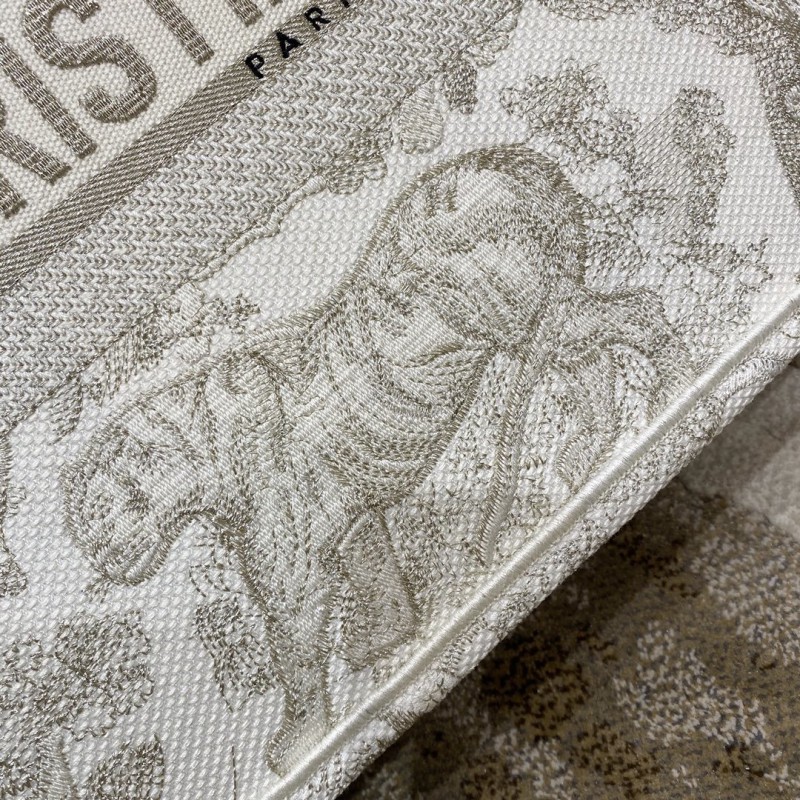 Dior 221 6
