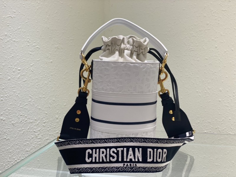 Dior 240 6