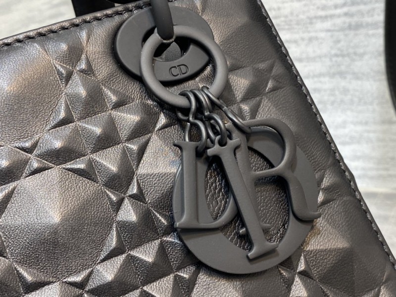Dior 241 6