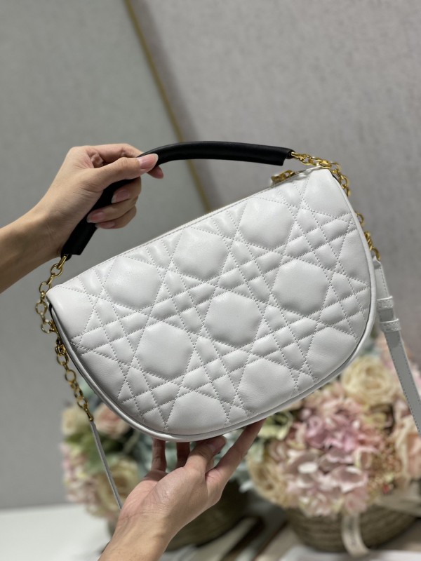 Dior 247 6