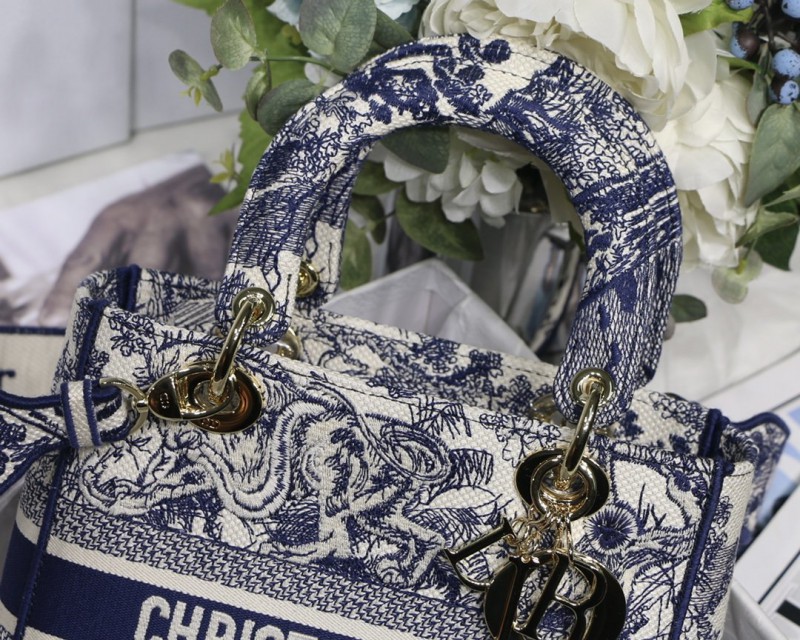 Dior 261 6