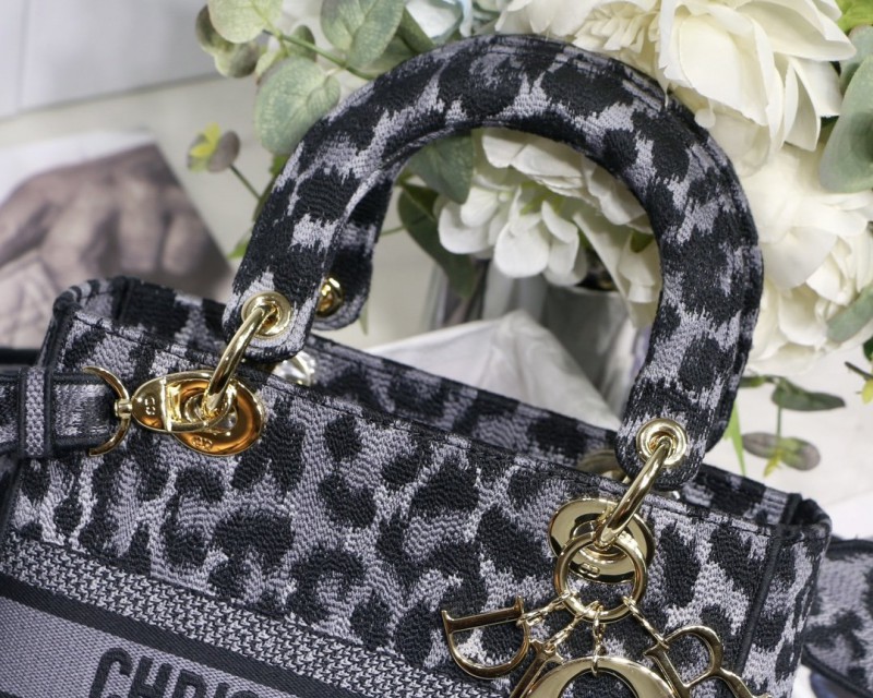 Dior 264 6