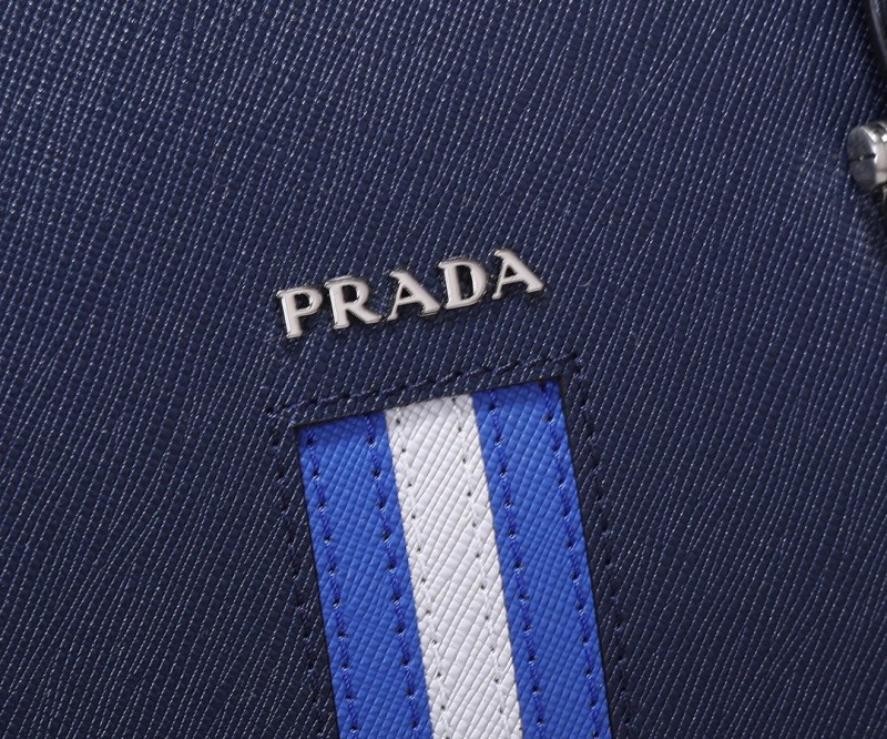 Prada 002 6