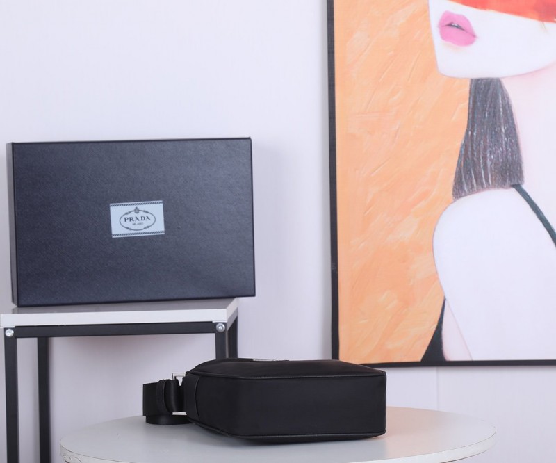 Prada 005 6