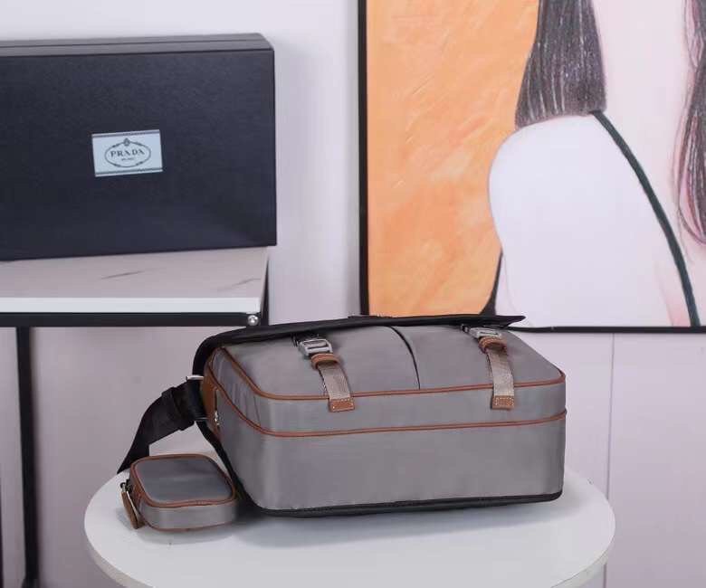 Prada 024 6
