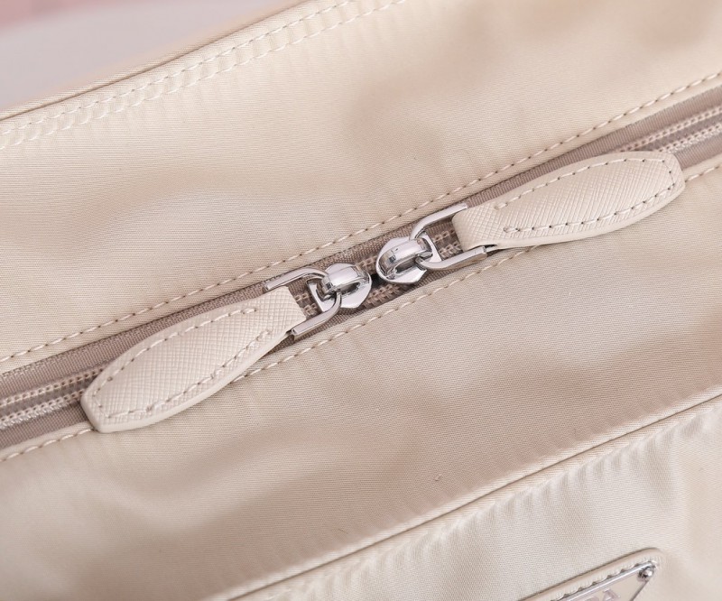 Prada 036 6
